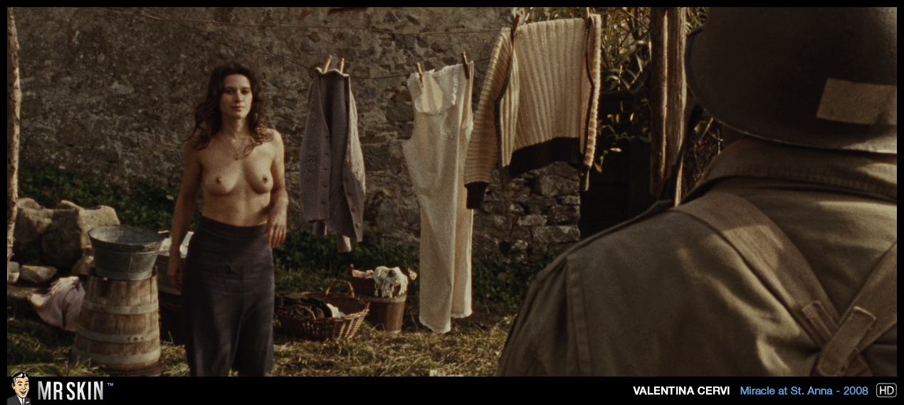 nudity-in-halloween-movie-series