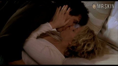 hollow man breast scene Hollow man breast scene