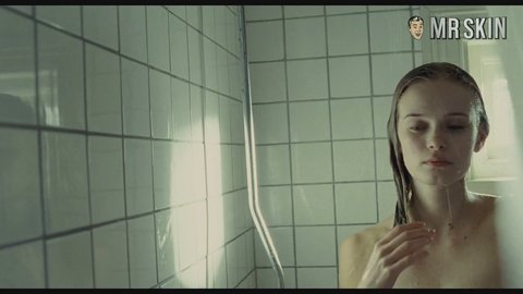 sara-paxton-naked-boobs