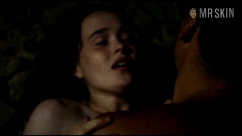 Ellen page sex scene mouth to mouth images 129